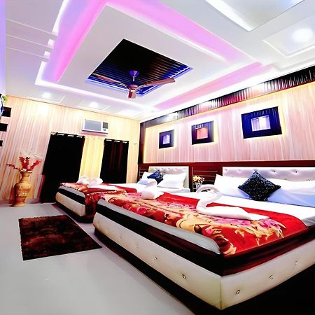 Taj Square A Luxurious Family Homestay Агра Екстер'єр фото