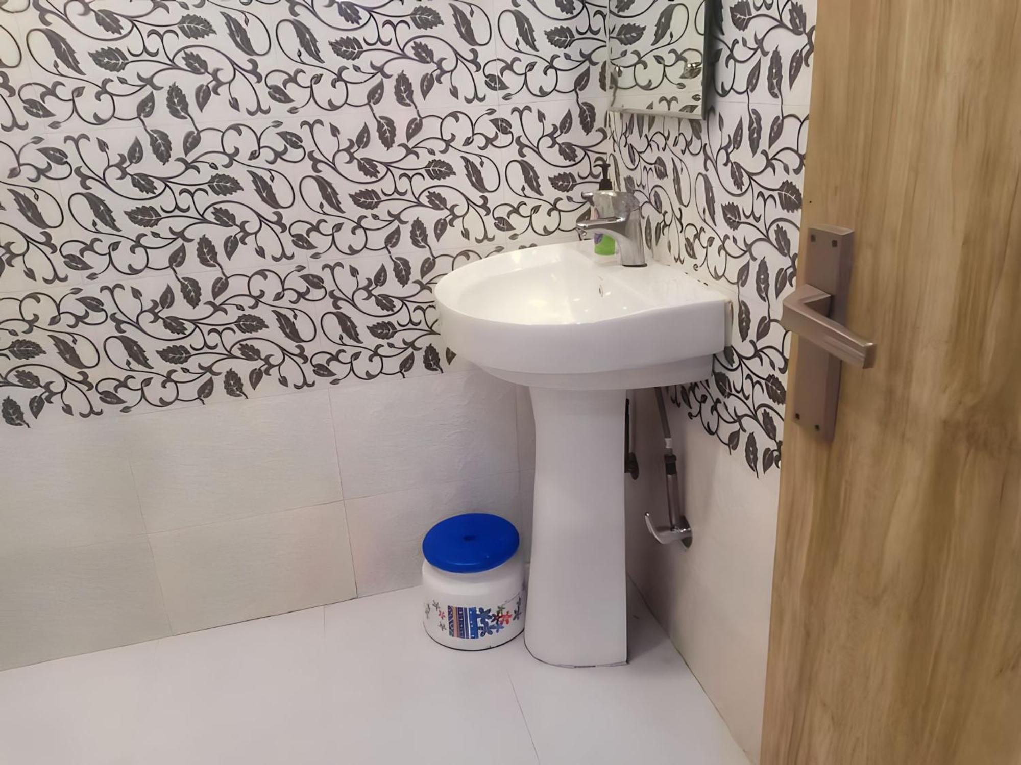 Taj Square A Luxurious Family Homestay Агра Екстер'єр фото