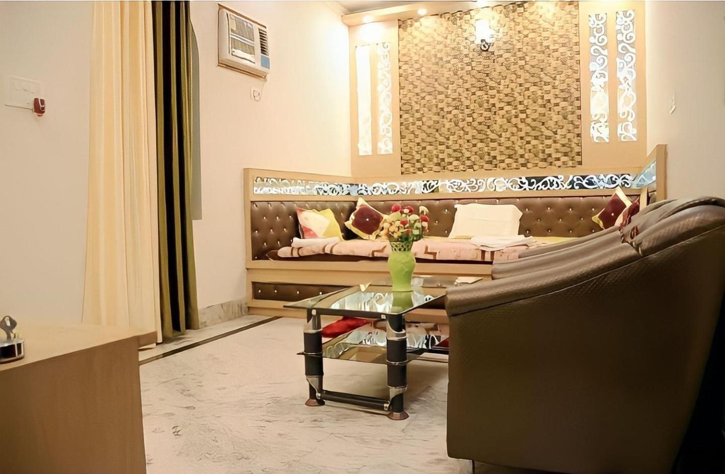 Taj Square A Luxurious Family Homestay Агра Екстер'єр фото