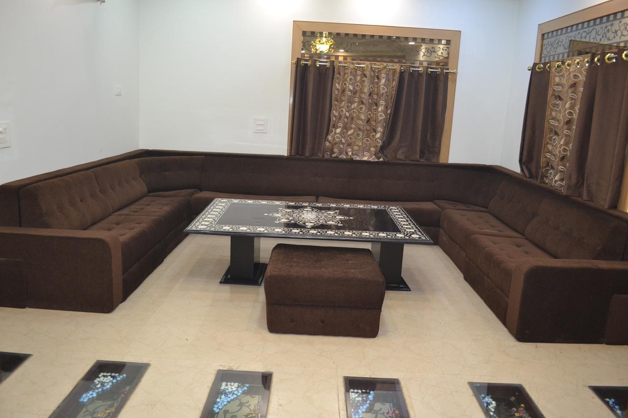 Taj Square A Luxurious Family Homestay Агра Екстер'єр фото