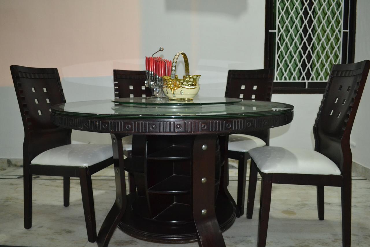 Taj Square A Luxurious Family Homestay Агра Екстер'єр фото