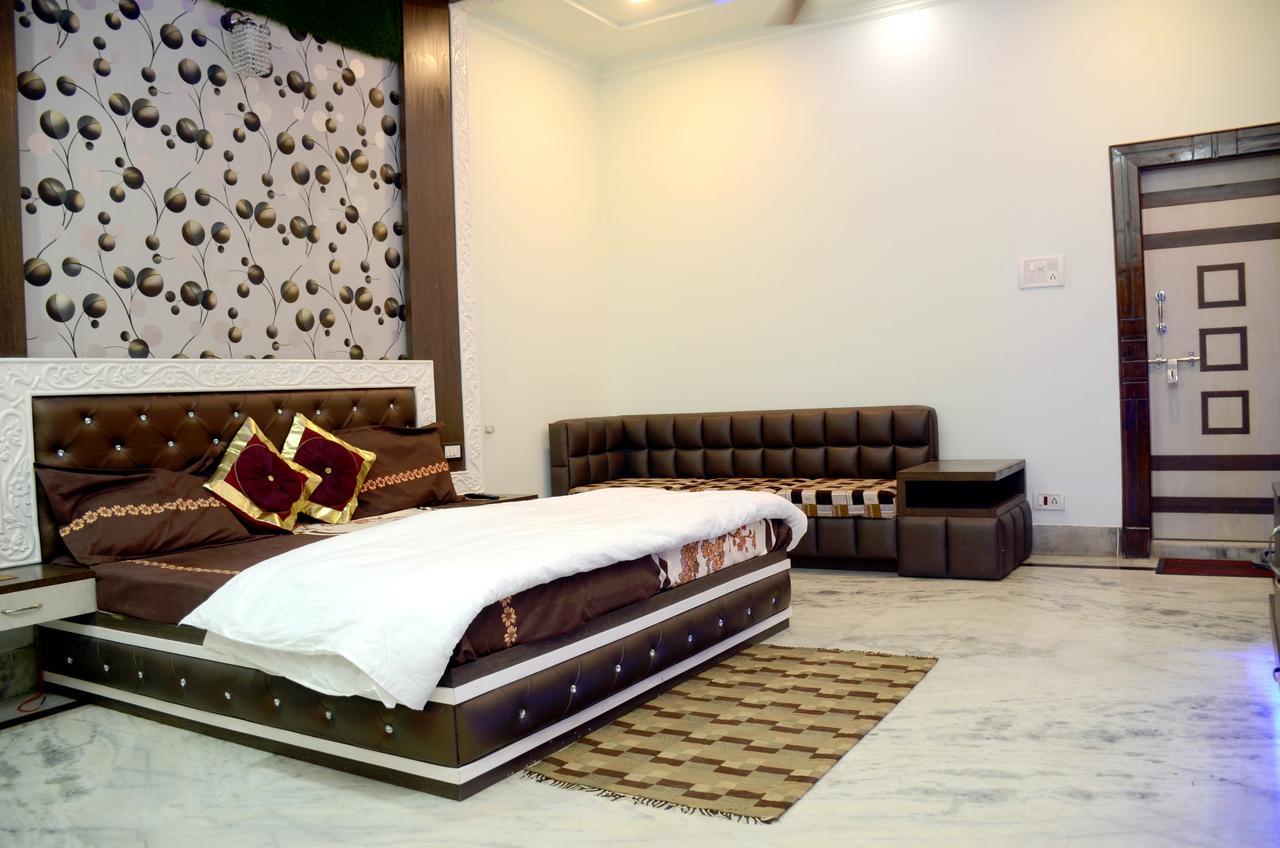 Taj Square A Luxurious Family Homestay Агра Екстер'єр фото