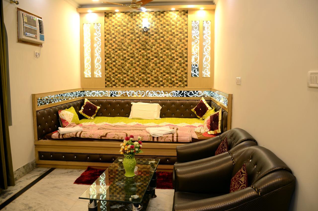 Taj Square A Luxurious Family Homestay Агра Екстер'єр фото