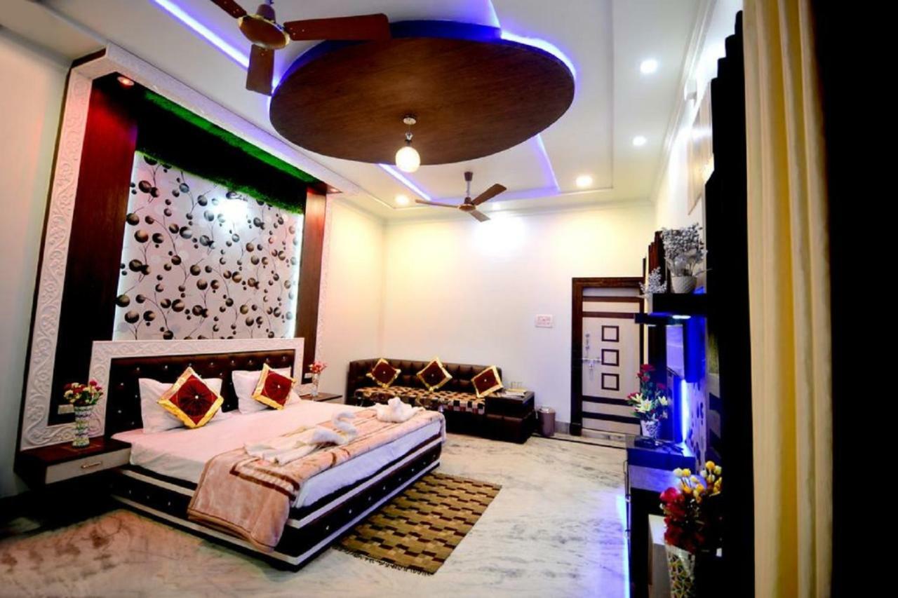 Taj Square A Luxurious Family Homestay Агра Екстер'єр фото